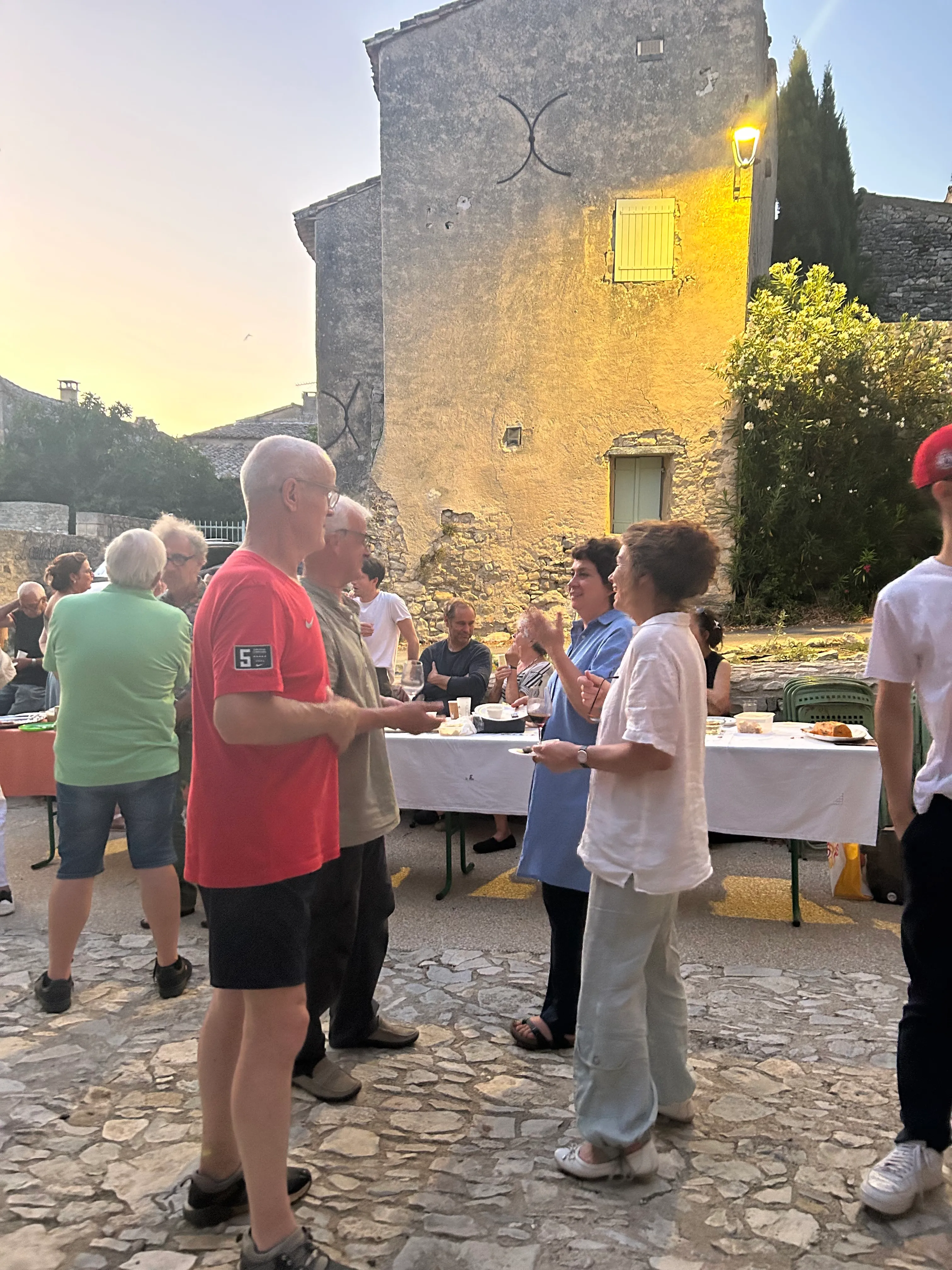 Dîner de quartier juillet 2024