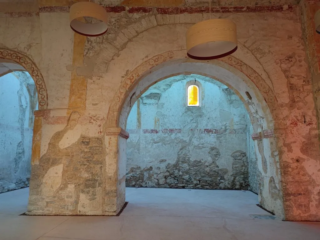 Intérieur de l'ancienne église Saint-André